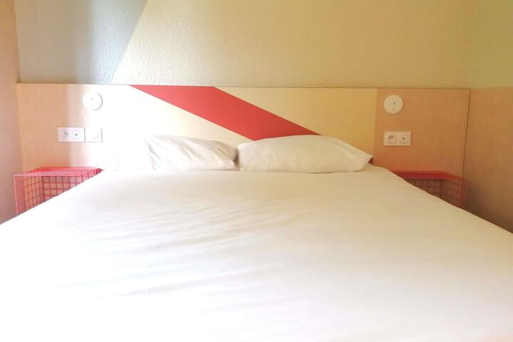 Room 21 of 54