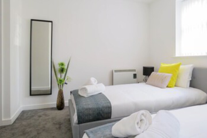 Room 10 of 25