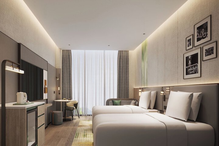 Room 2 of 82