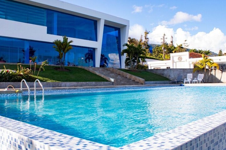Pool 6 of 16