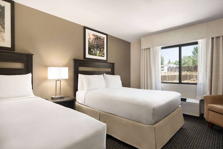 Room 5 of 25