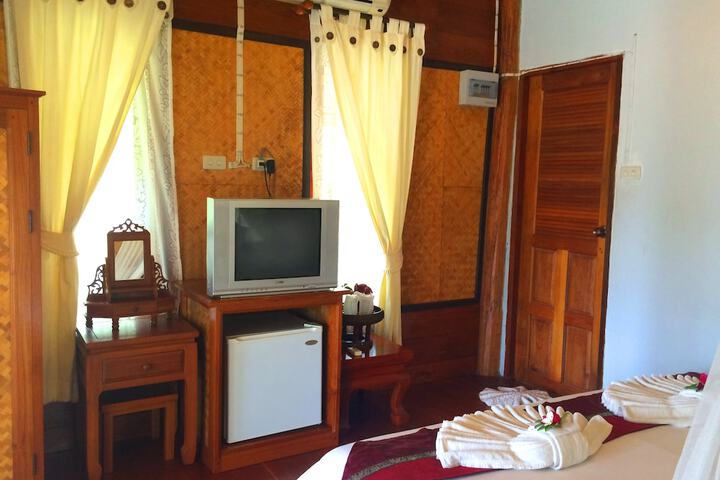 Room 6 of 23