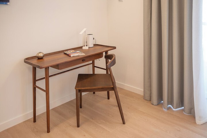 Room 73 of 182