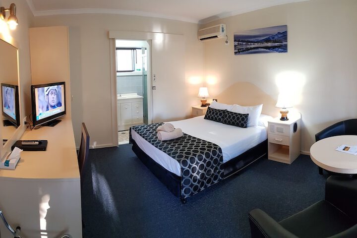 Room 3 of 21