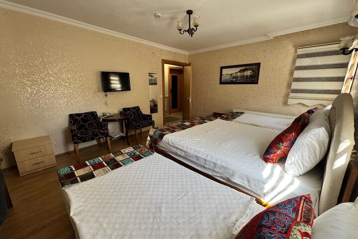 Room 30 of 82