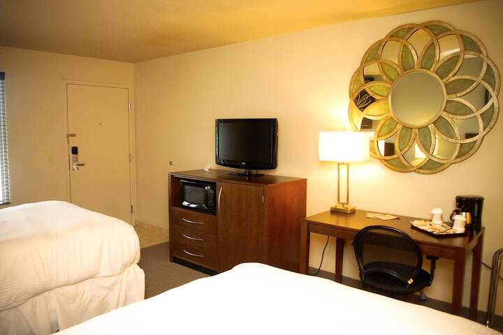 Double Executive King Bed (4 of 6)