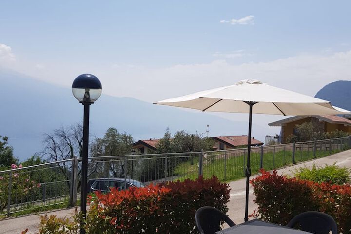 Terrace/Patio 4 of 12