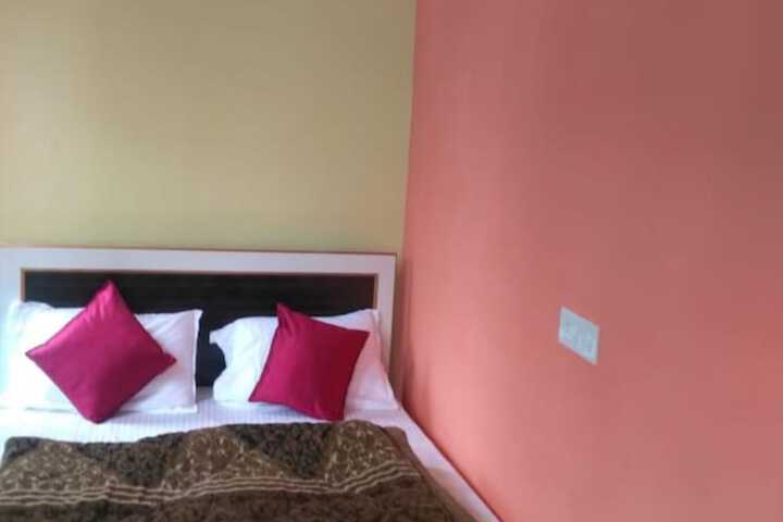 Room 3 of 3