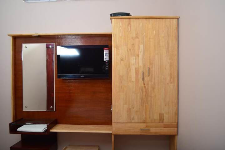 Room 13 of 29