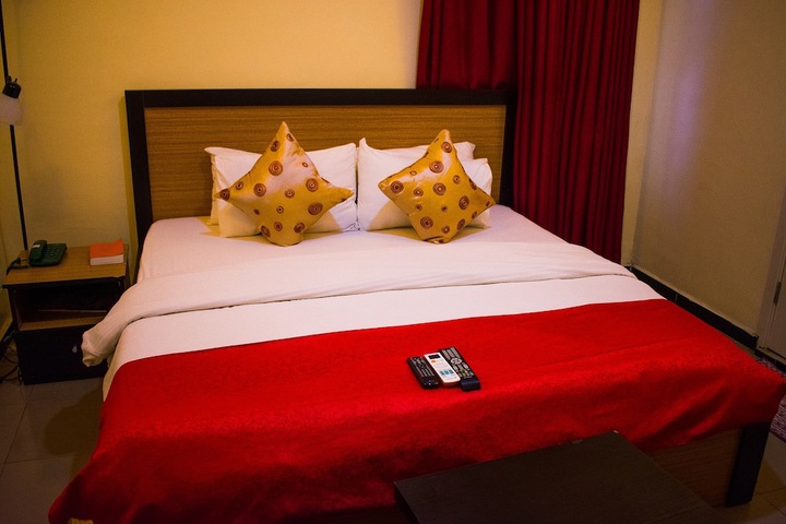 Room 14 of 68