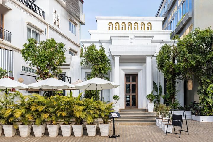 Hotel 78 of 80