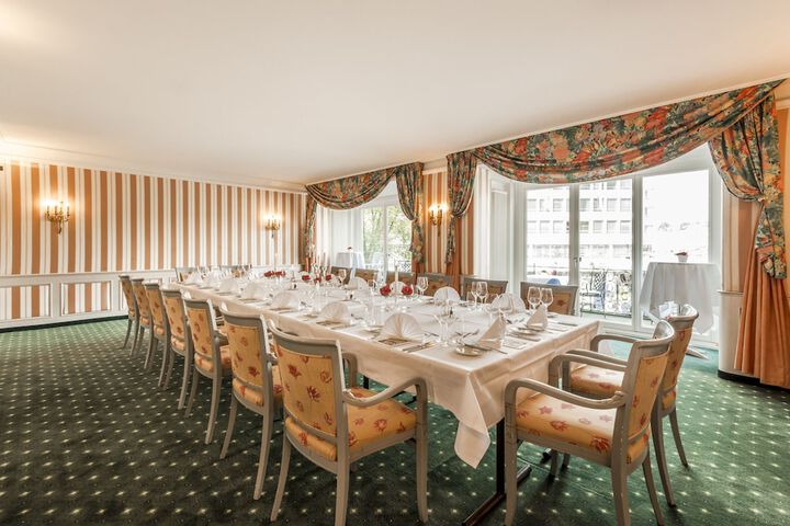 Dining 111 of 146
