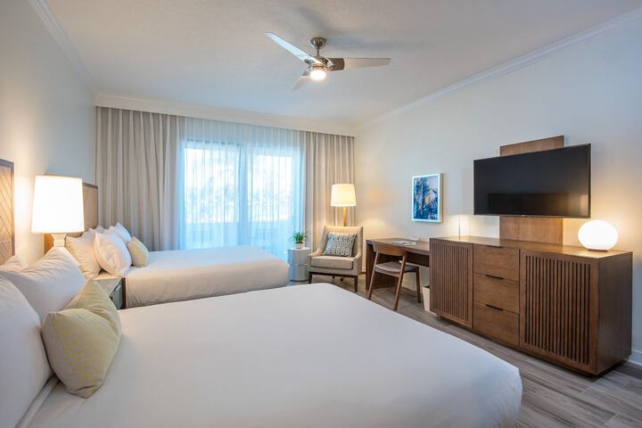 Room 8 of 240