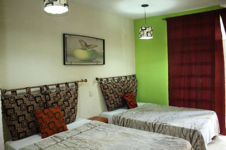 Room 4 of 17