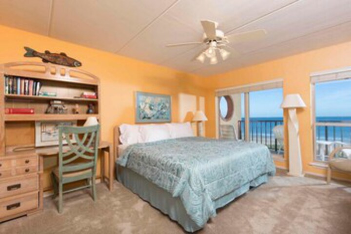 Room 28 of 33