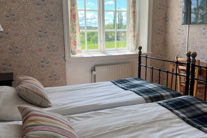 Room 12 of 43