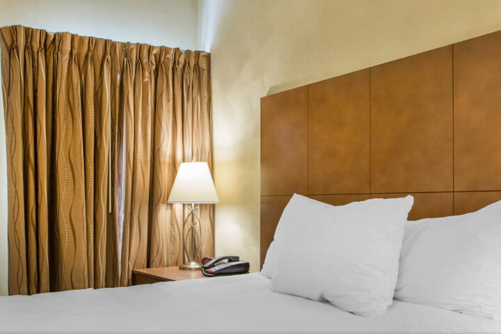 Room 16 of 34