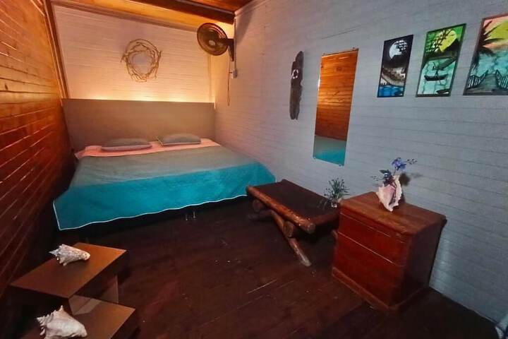 Room 11 of 80
