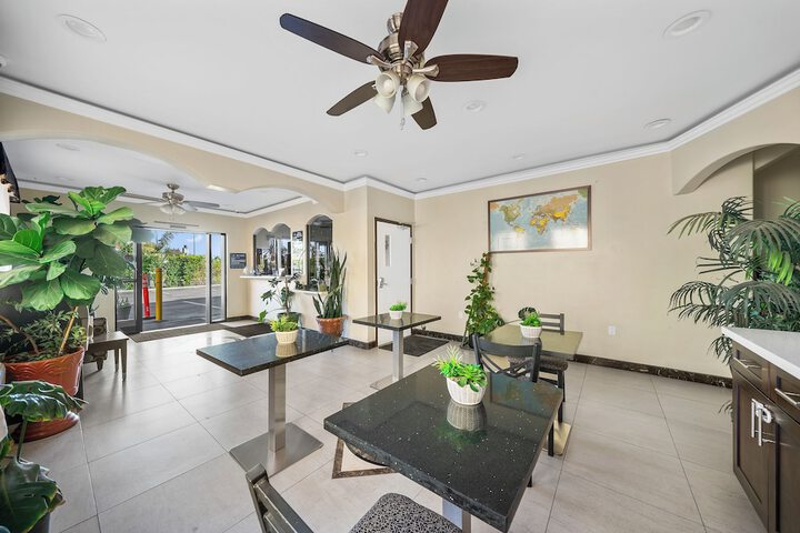 Hotel Interior 5 of 32