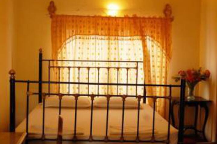 Room 3 of 5