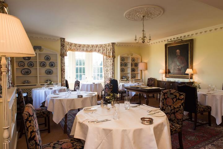Dining Photos