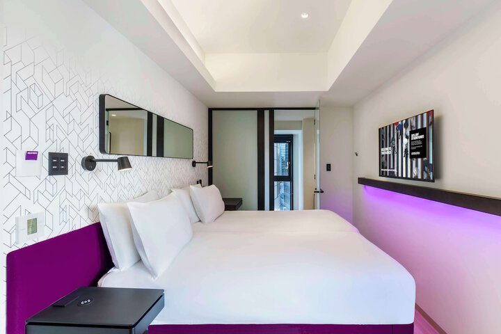 Room 26 of 66