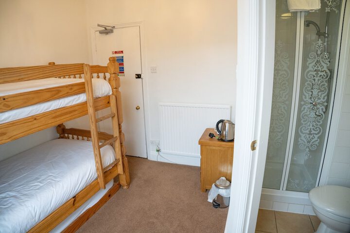 Room 25 of 114