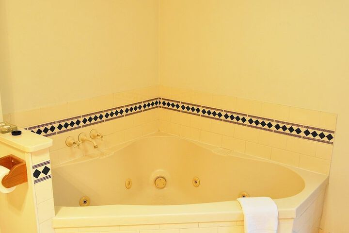 Room 27 of 41