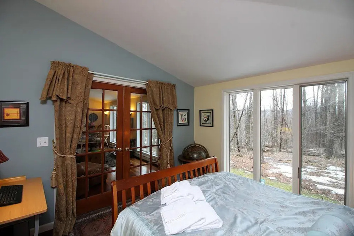 Room 5 of 14