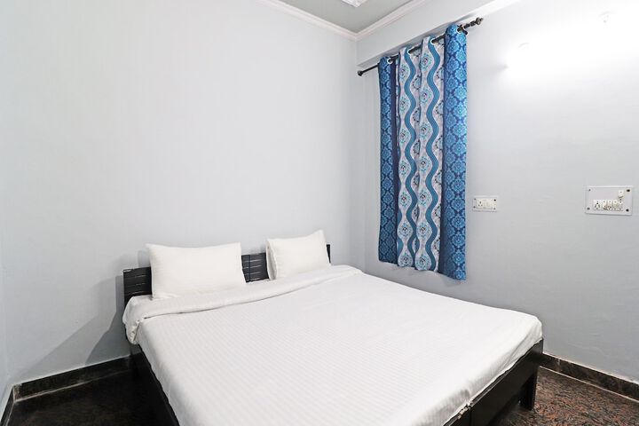 Room 11 of 25