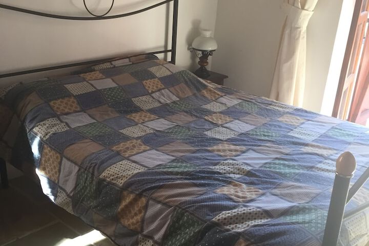 Room 2 of 35