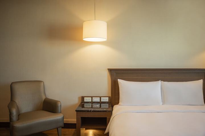 Room 21 of 47