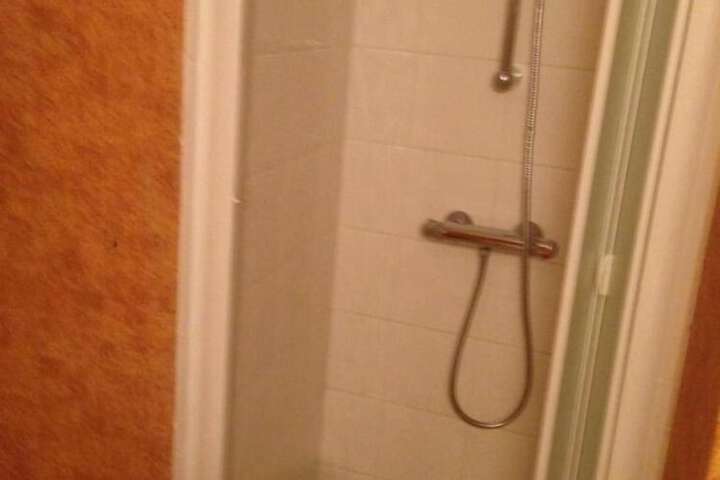 Room 25 of 40