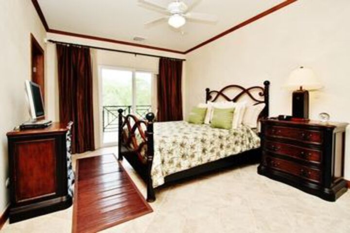 Room 47 of 94