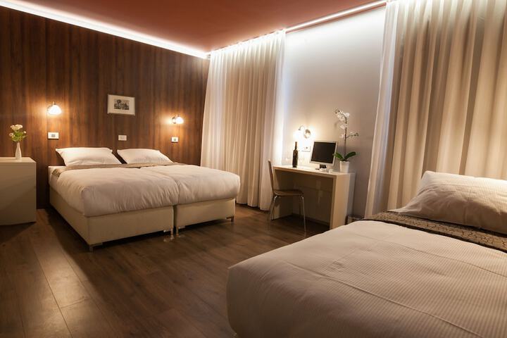Room 8 of 20