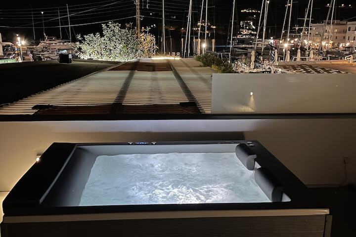 Hot Tub 155 of 283