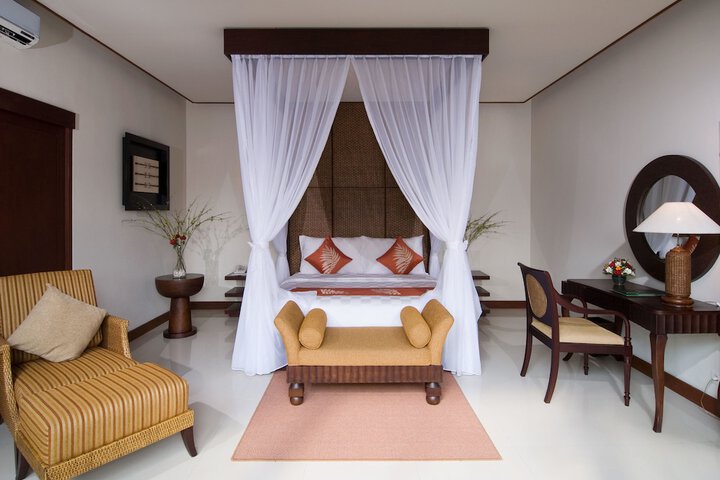 Room 8 of 49