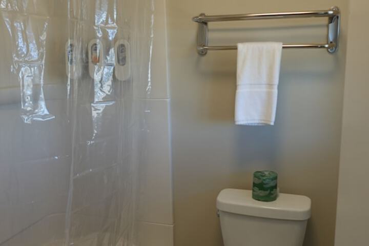 Room 182 of 282