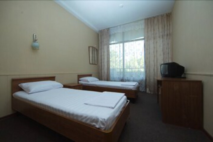 Room 15 of 35