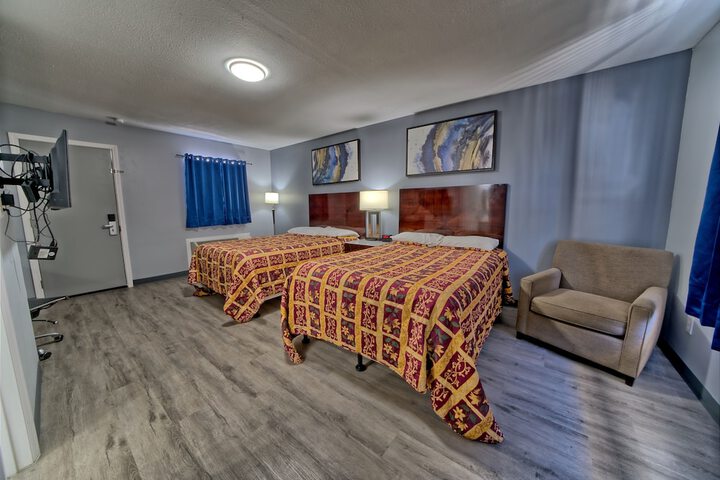 2 Double Beds (10 of 11)