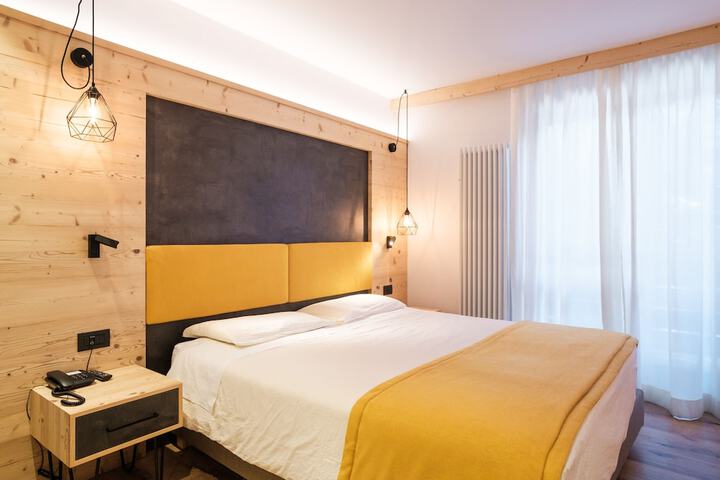 Room 34 of 177