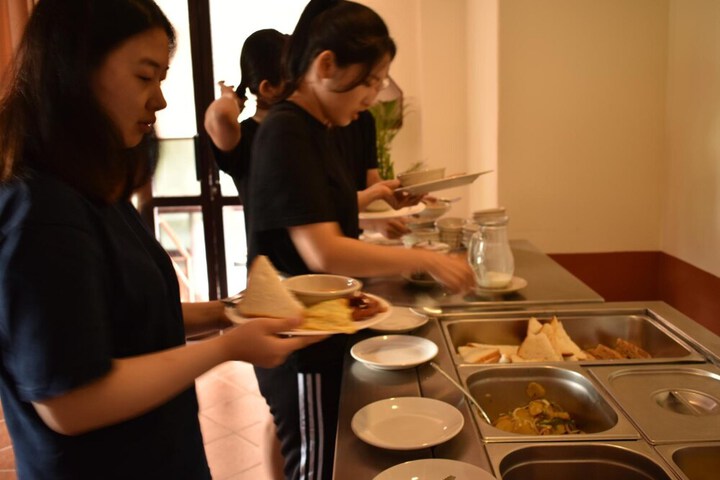 Dining 38 of 71