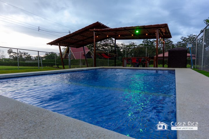 Pool 10 of 17
