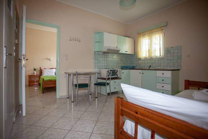 Room 4 of 75