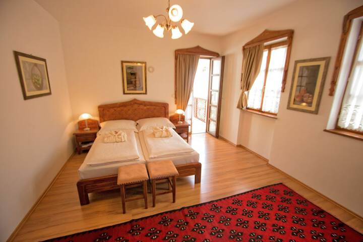 Room 15 of 29