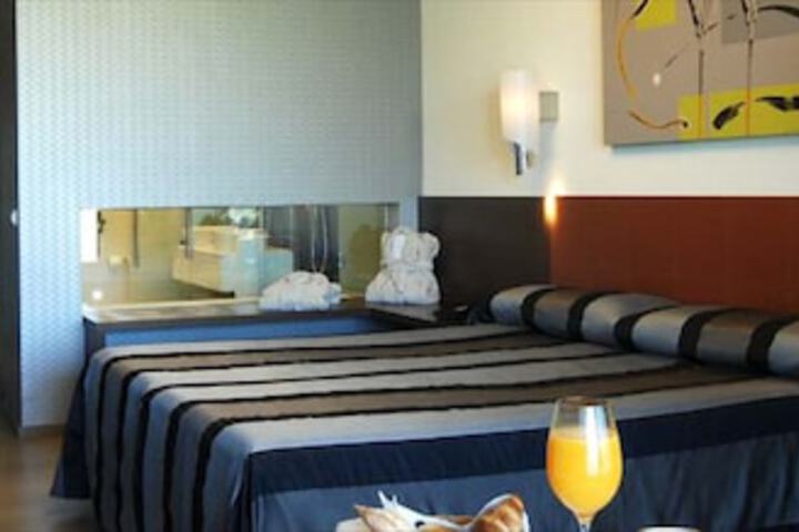 Room 2 of 50