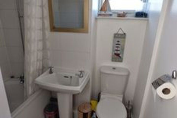 Room 2 of 34