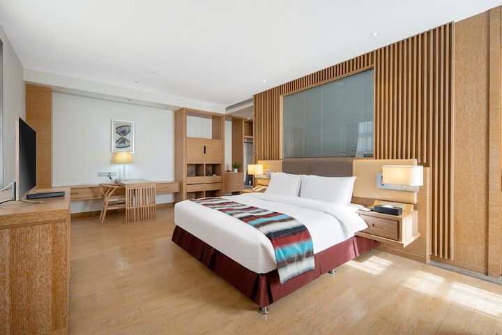 Room 15 of 43