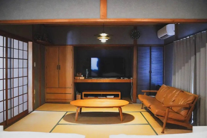 Room 5 of 15