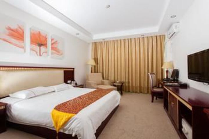 Room 48 of 68